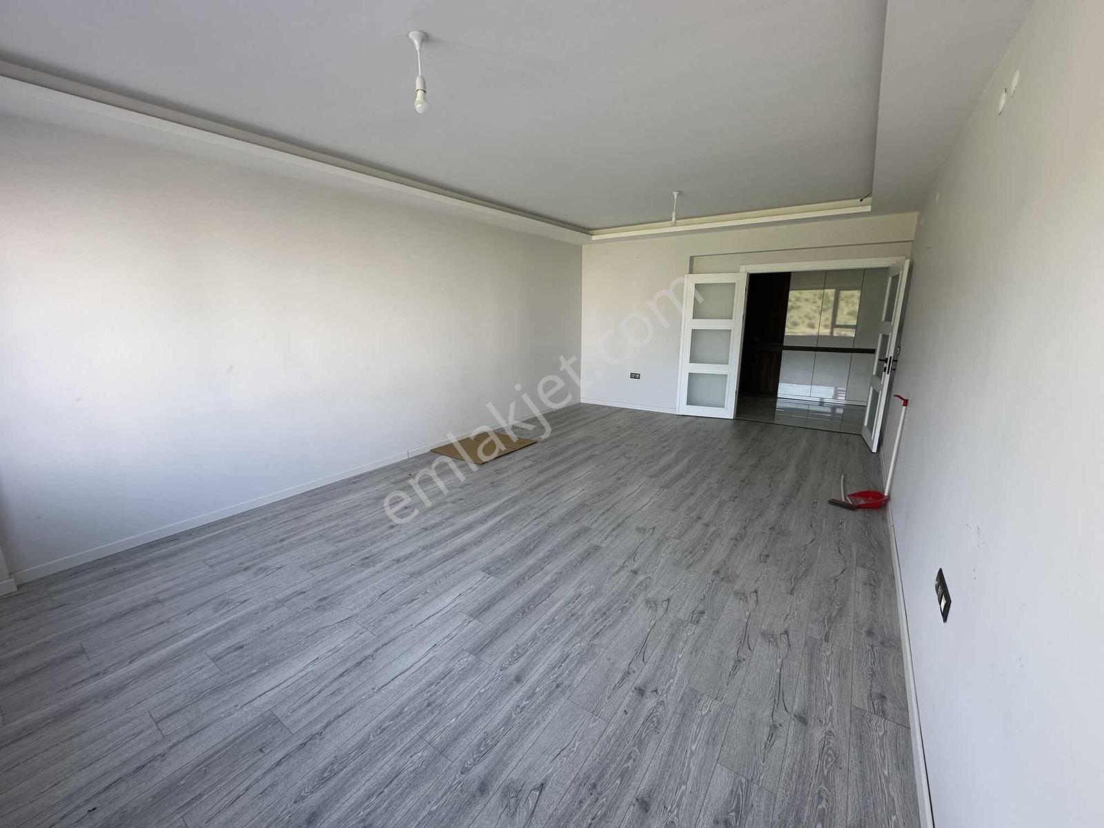 Yenikentte Bulvar Cepheli Ara Katta 4+1 Ultra Lüks Kiralık Daire - Görsel 28