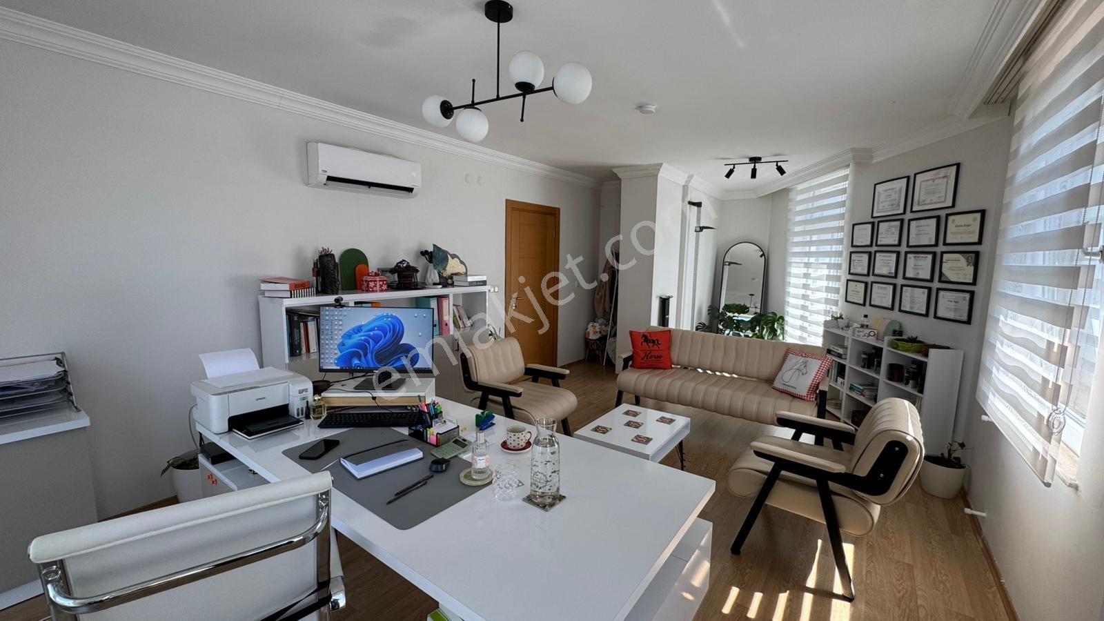Antalya'nın Seçkin Bölgesinde Devren Kiralık Ofis - Görsel 2