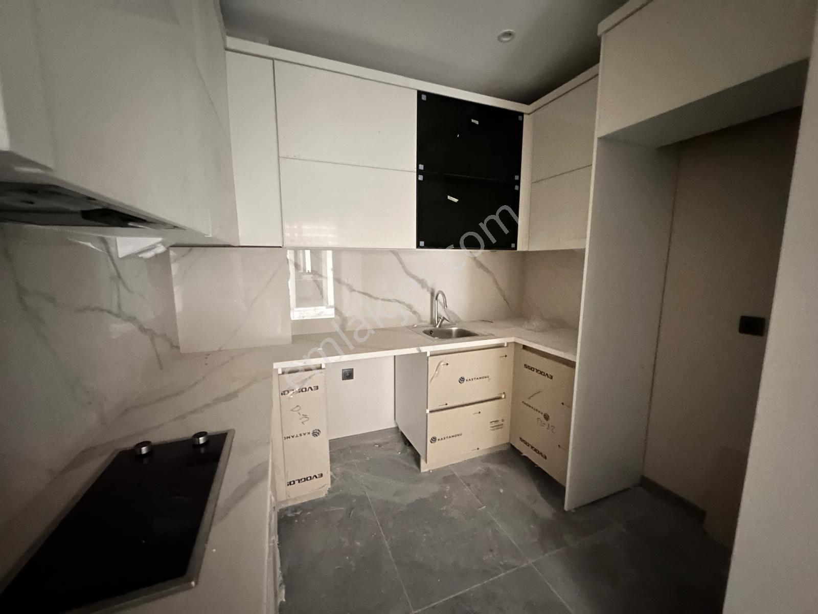 As Yapı Şahin Plaza Da Tabela Değeri Yüksek Ofis Daire - Görsel 2