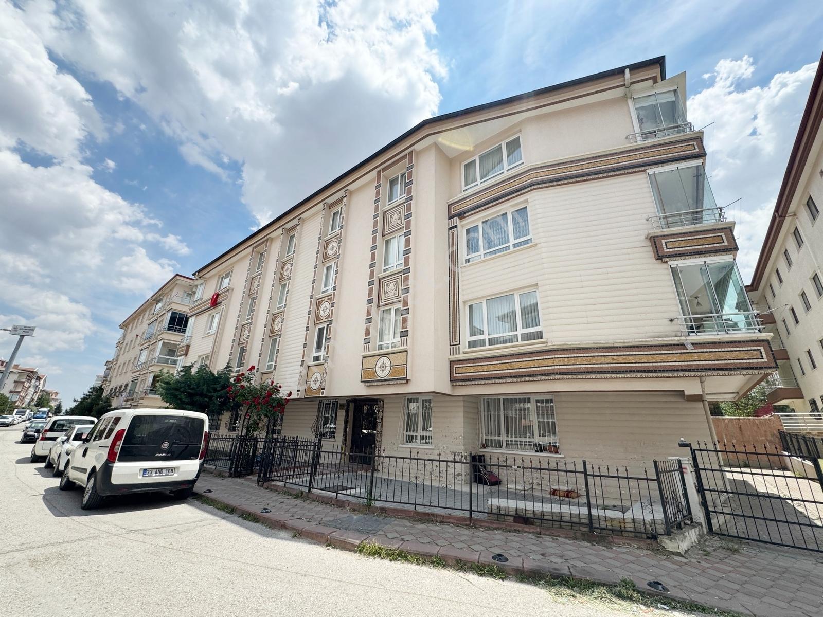 3+1 Yüksek Giriş Kat Konumunda Yozgat Bulvar Paraleli Masrafsız