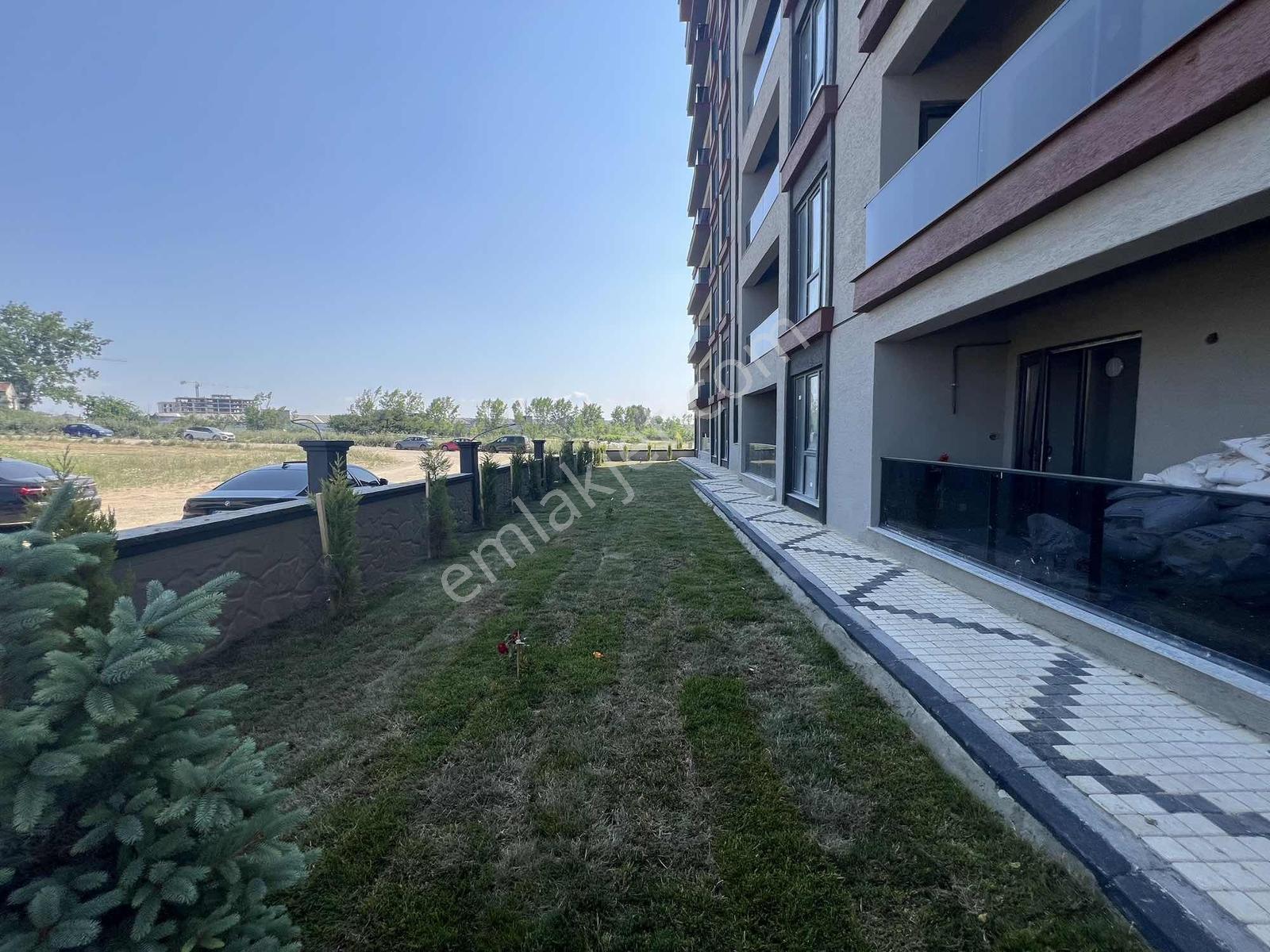 Center Avm Bölgesi Havuzlu Site İçerisi 1+1 Lüks Sıfır Daire - Görsel 26