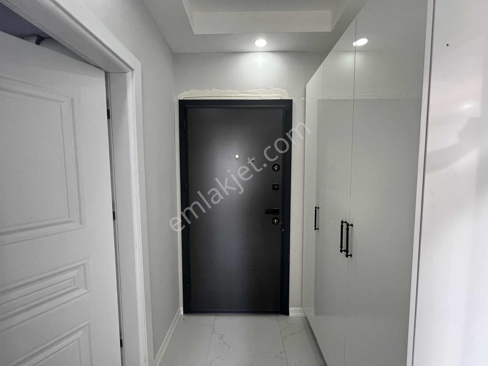 Center Avm Bölgesi Havuzlu Site İçerisi 1+1 Lüks Sıfır Daire - Görsel 15