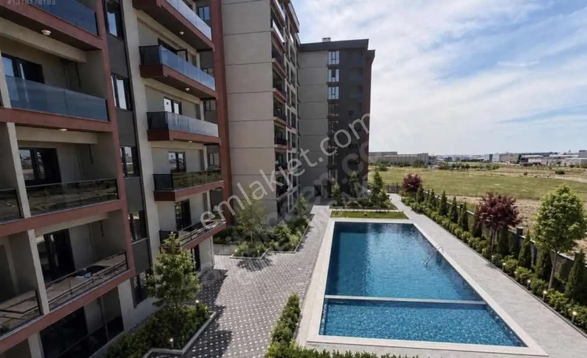 Center Avm Bölgesi Havuzlu Site İçerisi 1+1 Lüks Sıfır Daire