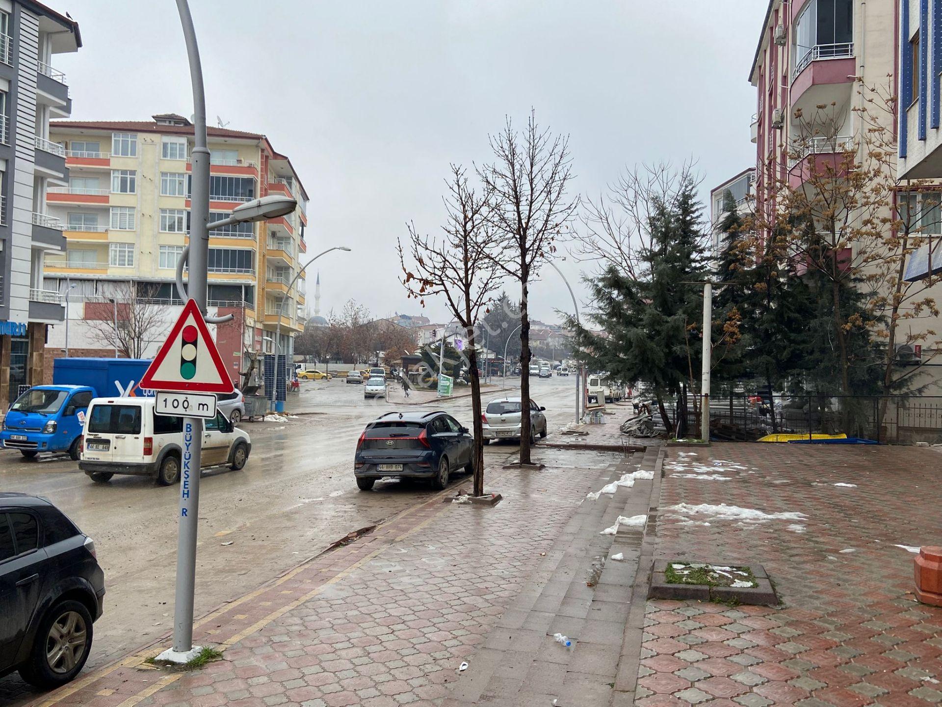 Çavuşoğlunda Cadde Cepheli 70 Mt Düz Ayak 35 Asma Satlık Dükkan - Görsel 16