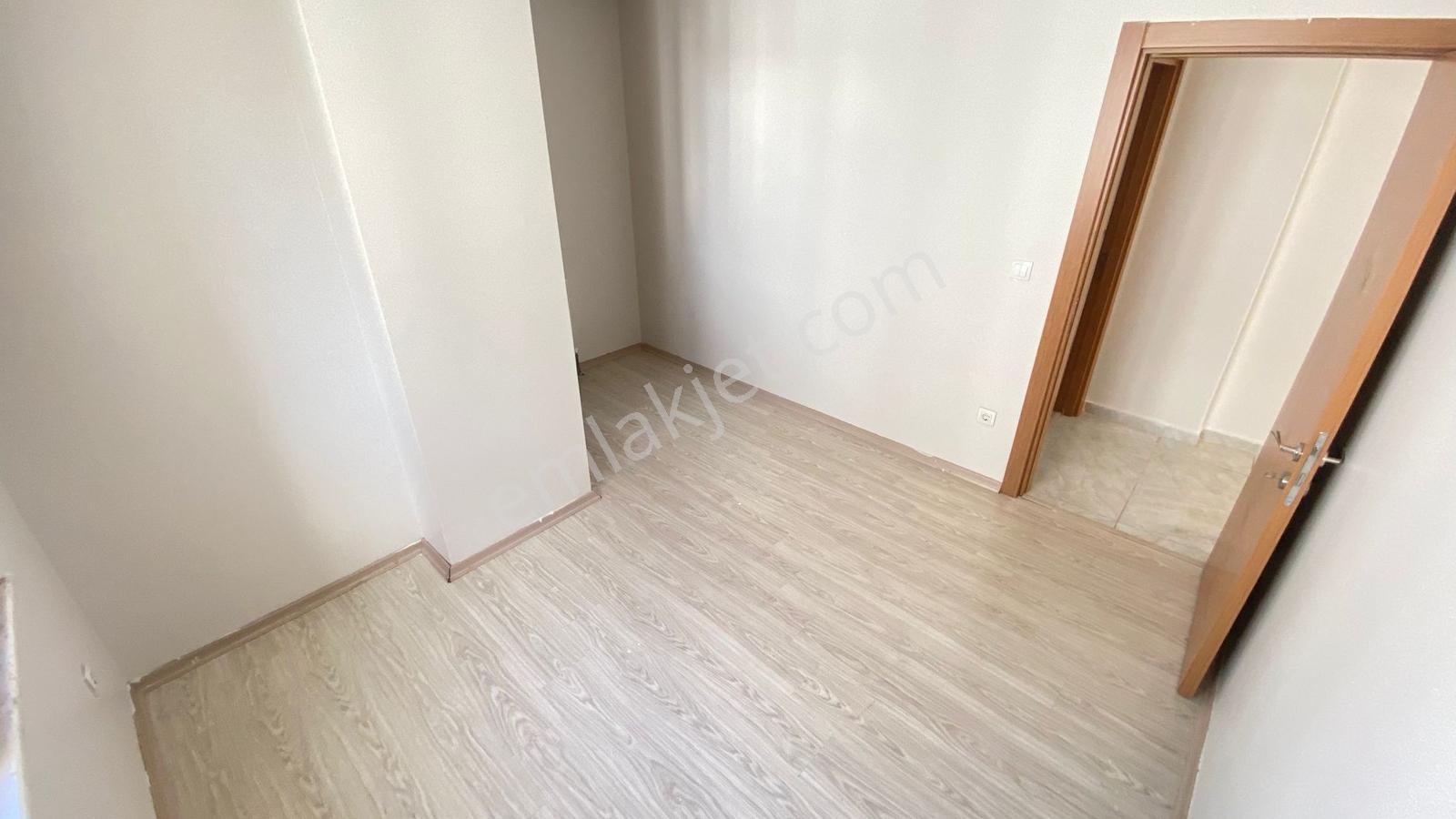 Çekmeköy Güngören Mah De Kiralık Arakat Daire, 2 +1 Çift Balkon - Görsel 29