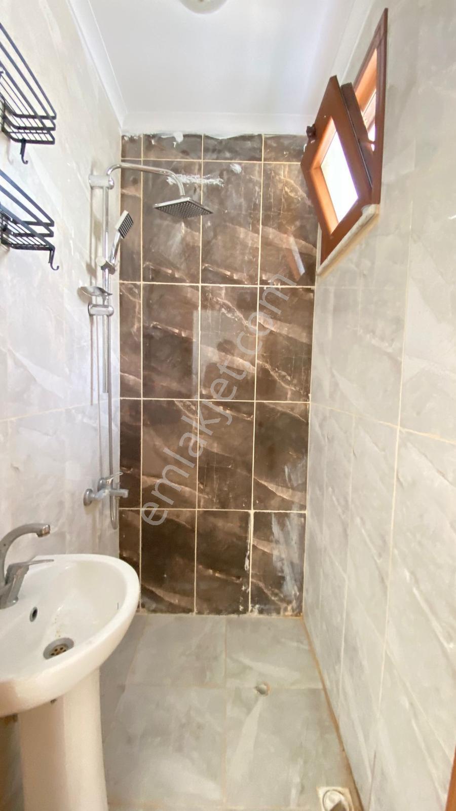 Çekmeköy Güngören Mah De Kiralık Arakat Daire, 2 +1 Çift Balkon - Görsel 15