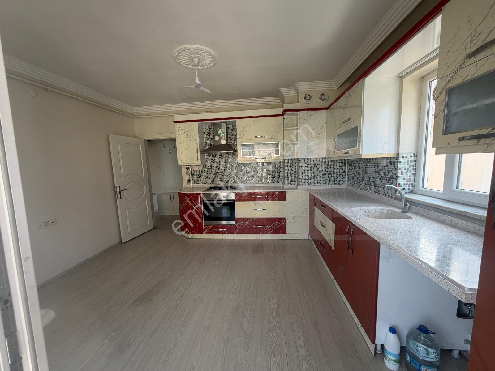Yüksel Emlaktan Gazi Mahallesinde Kiralık Daire - Görsel 21