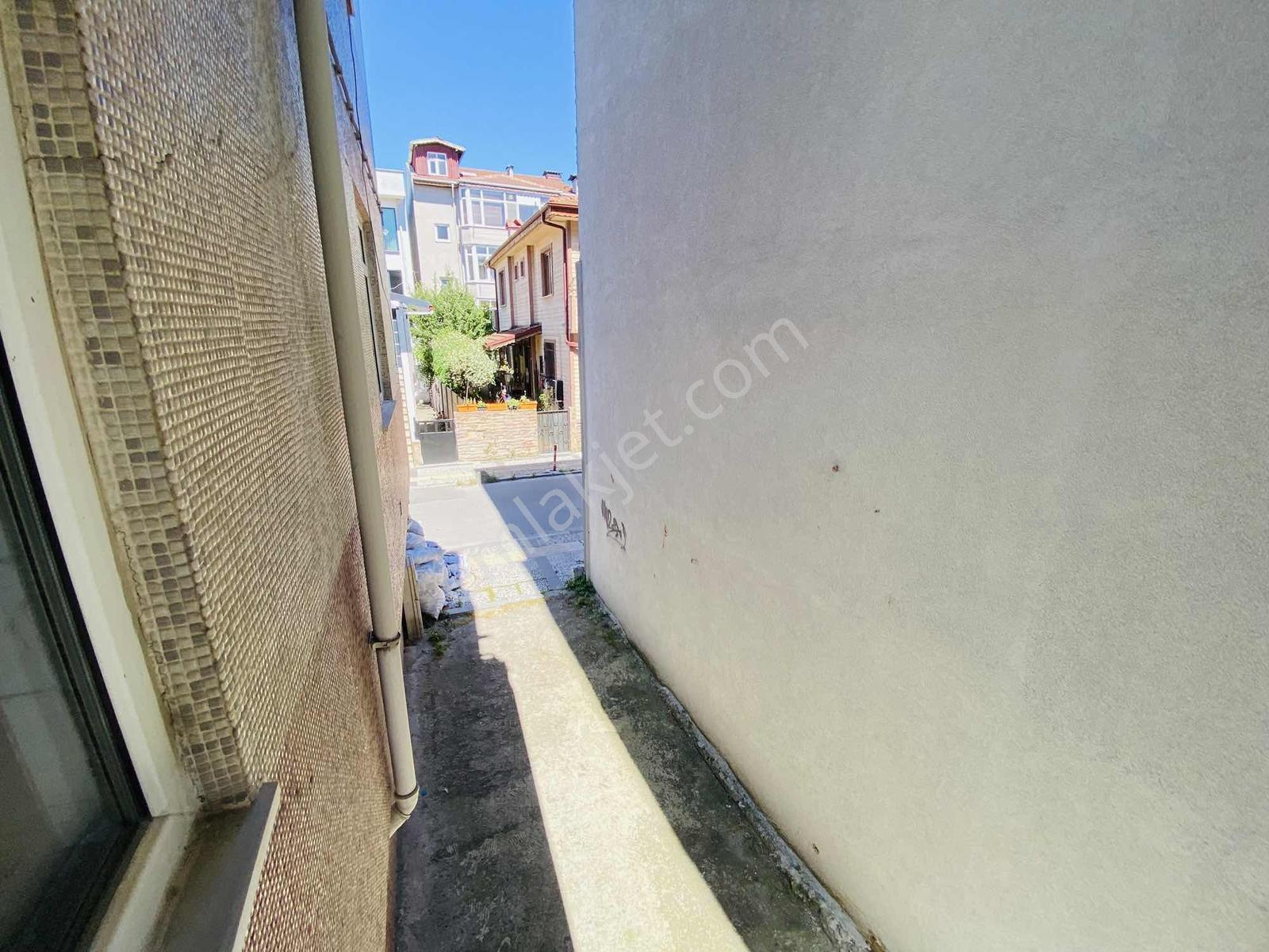 Cumhuriyet Mahallesi Çark Caddesi Yanı 90 Metrekare 2 + 1 Daire - Görsel 14