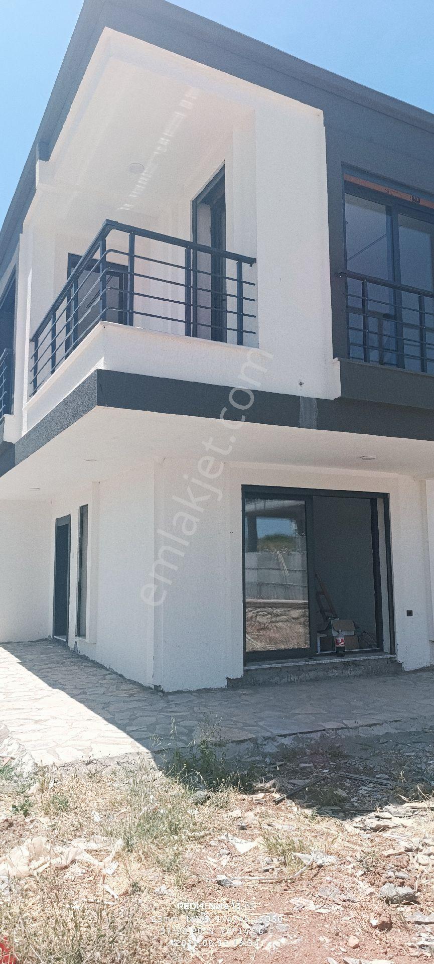 Dairemi Villamı3+1 Villa Sifir