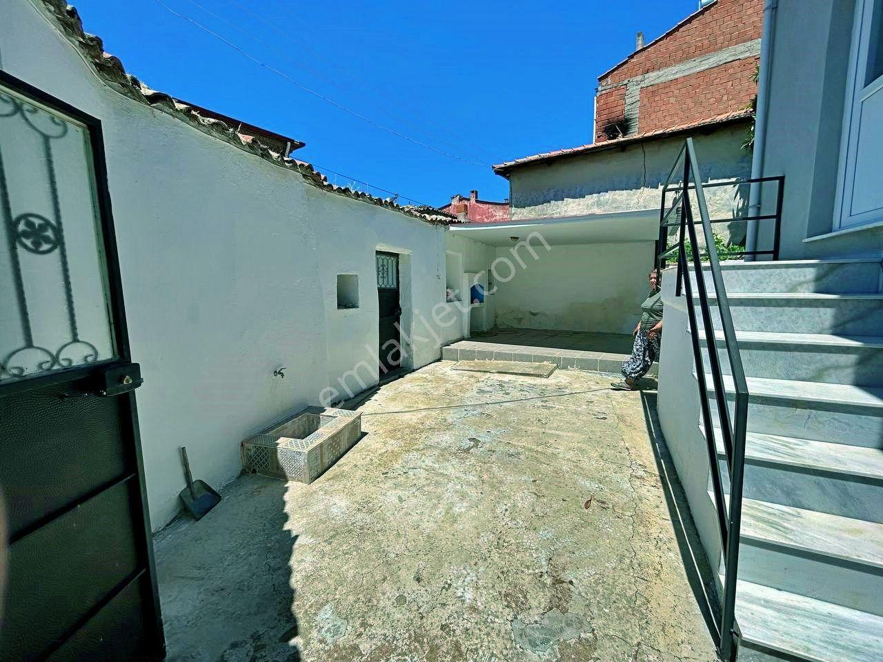 Uytun'dan Zeytinli Köyünde Geniş Bahçeli Satılık Rum Evi - Görsel 25