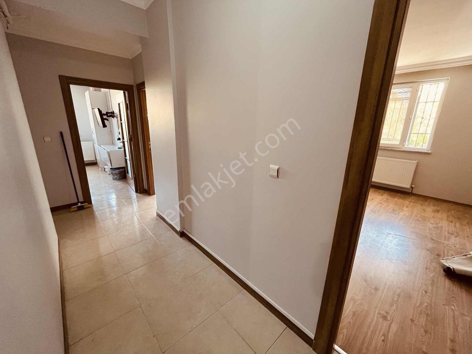 Çerkezköy Fevzipaşa Mahallesi'nde Kiralık 2 + 1 Giriş Kat Daire - Görsel 2