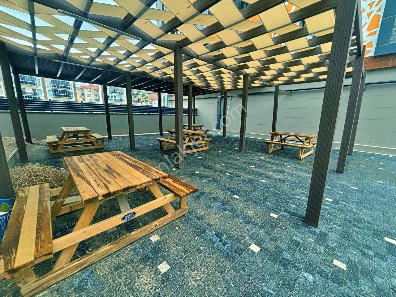 Uytundan Örende Havuzlu Tenis Kortlu Site Kiralık 1+1 Akıllı Ev - Görsel 26