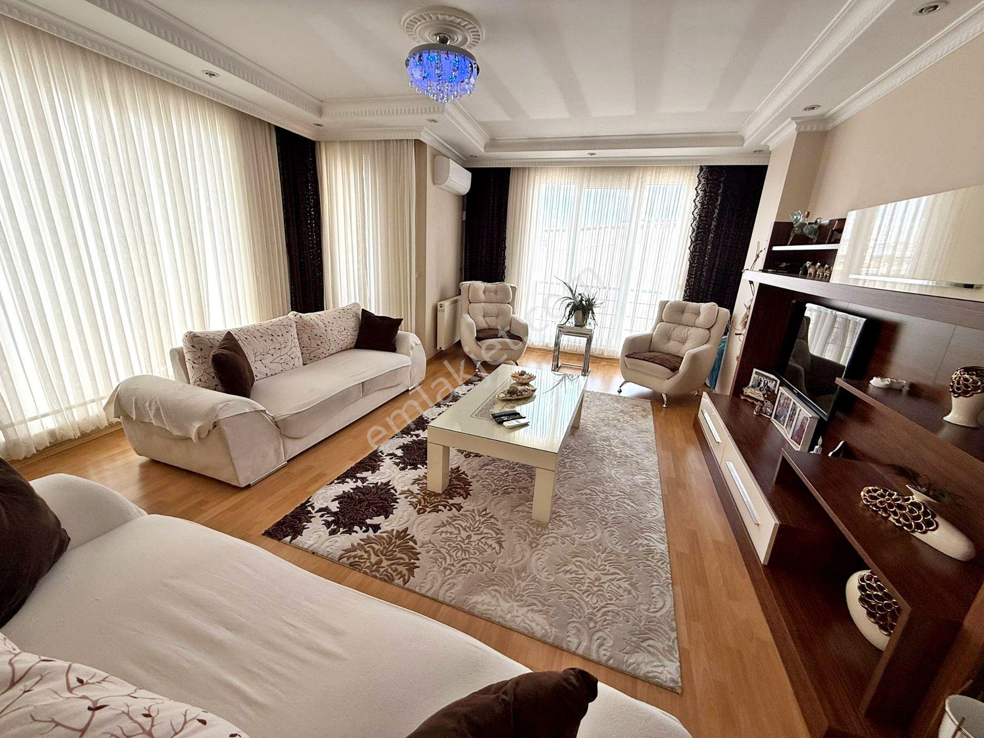 Erzurum Kongre Cad. 1dk 2+1 110m² Satılık Çift Balkonlu Daire !!