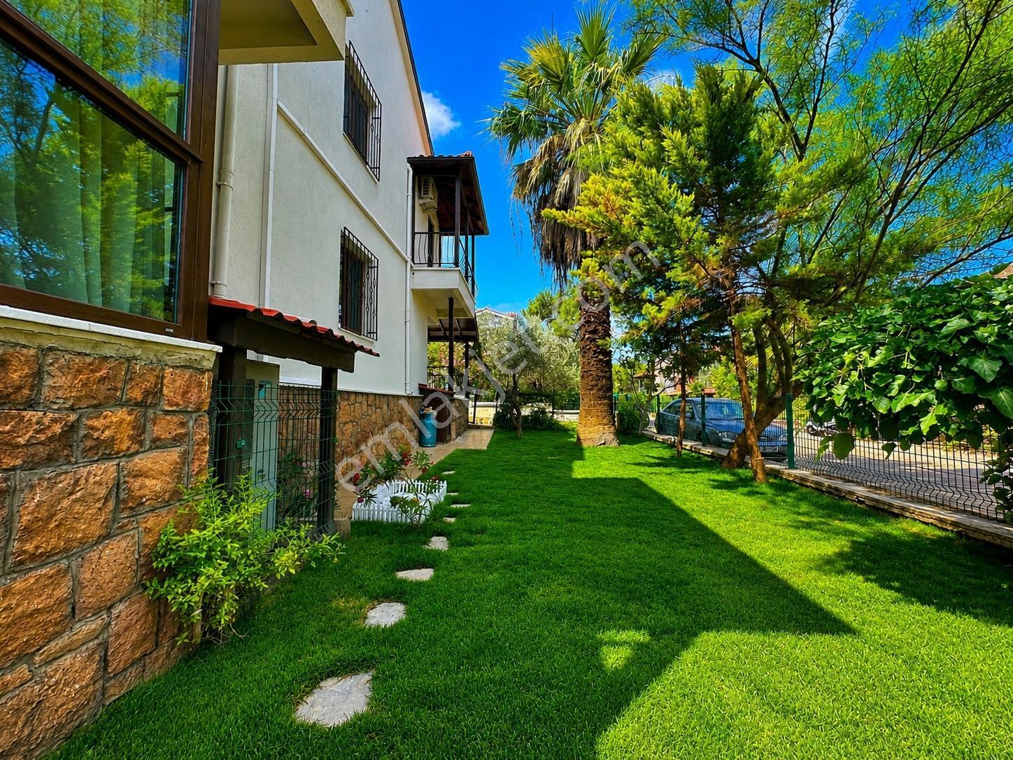 Umas Solutıon'dan Murat Reis'te Köşe Parsel Büyük 3 Katlı Villa - Görsel 8