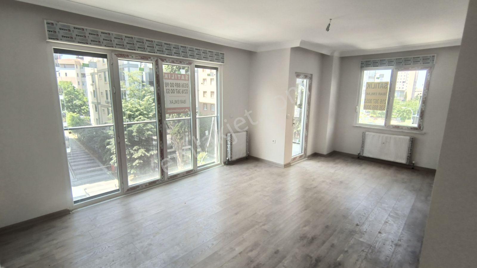 İbar Emlaktan Merdivenköy De 2+1 Satılık Daire Sıfır Katta - Görsel 4