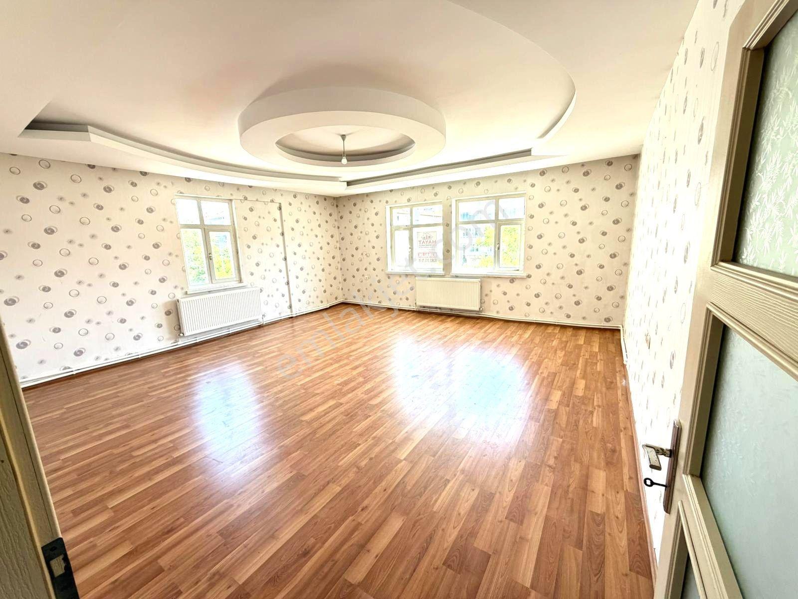 Şeyh Hamit Mahallesinde 40'mt Yol Üzerinde Kiralık 3+1 Daire✨✨✨✨ - Görsel 12