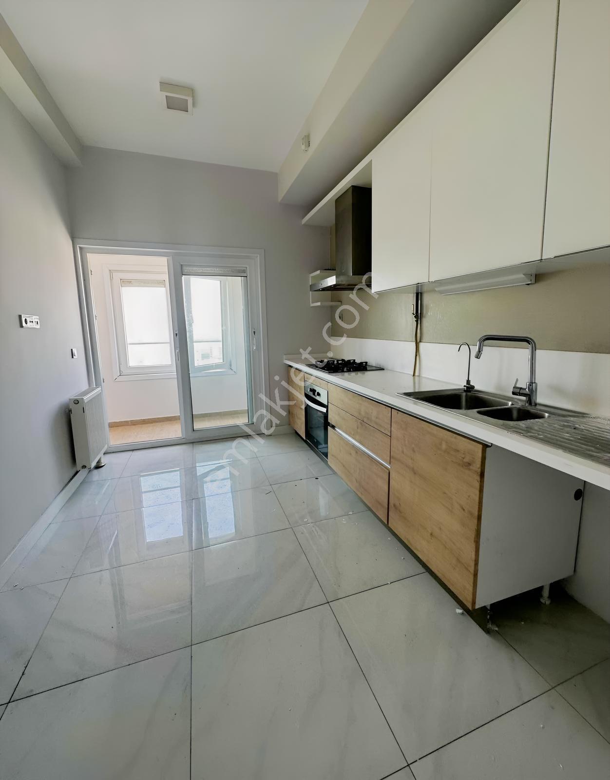 Avrupark Bahçekent Sitesi 2+1 Kapalı Mutfak Satılık Daire