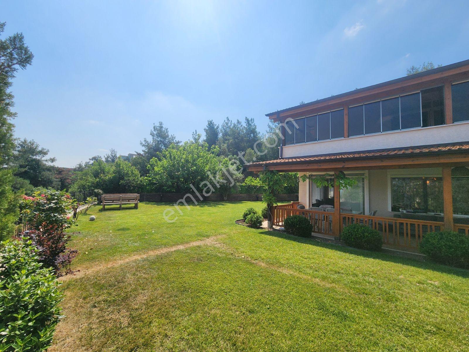 Ormana Cephe, Müstakil, 588 M2 Arsa Üzerine Kurulu, Harika Villa - Görsel 17