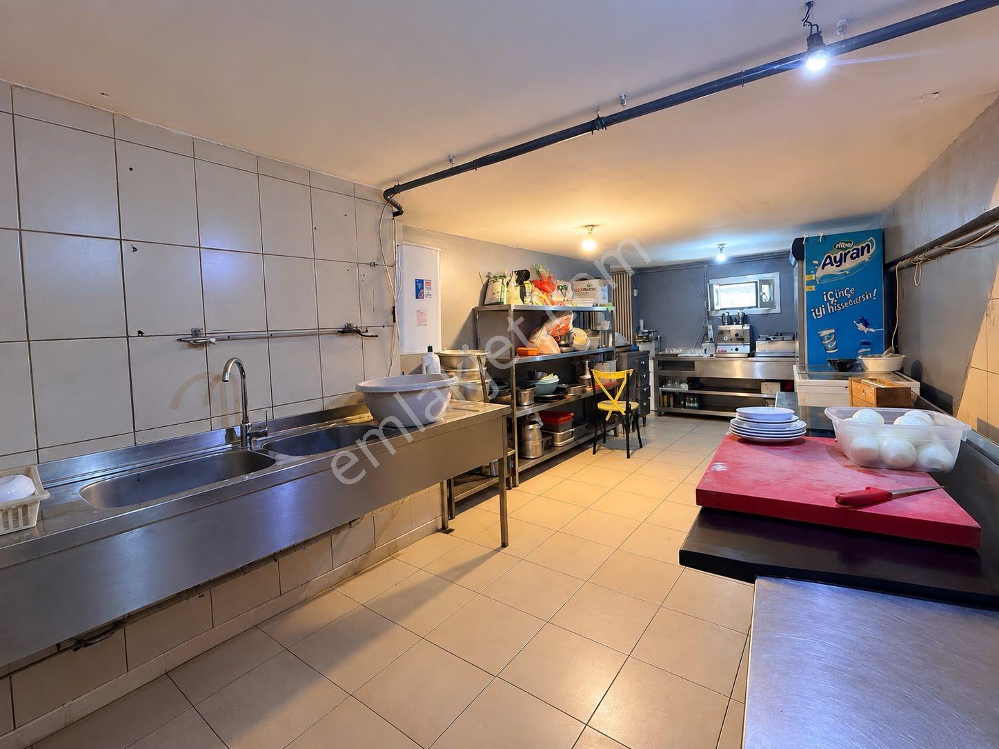 Şişli 'de Aktif Çalışan Hazır Kurulu Devren Kiralık Restoran - Görsel 9