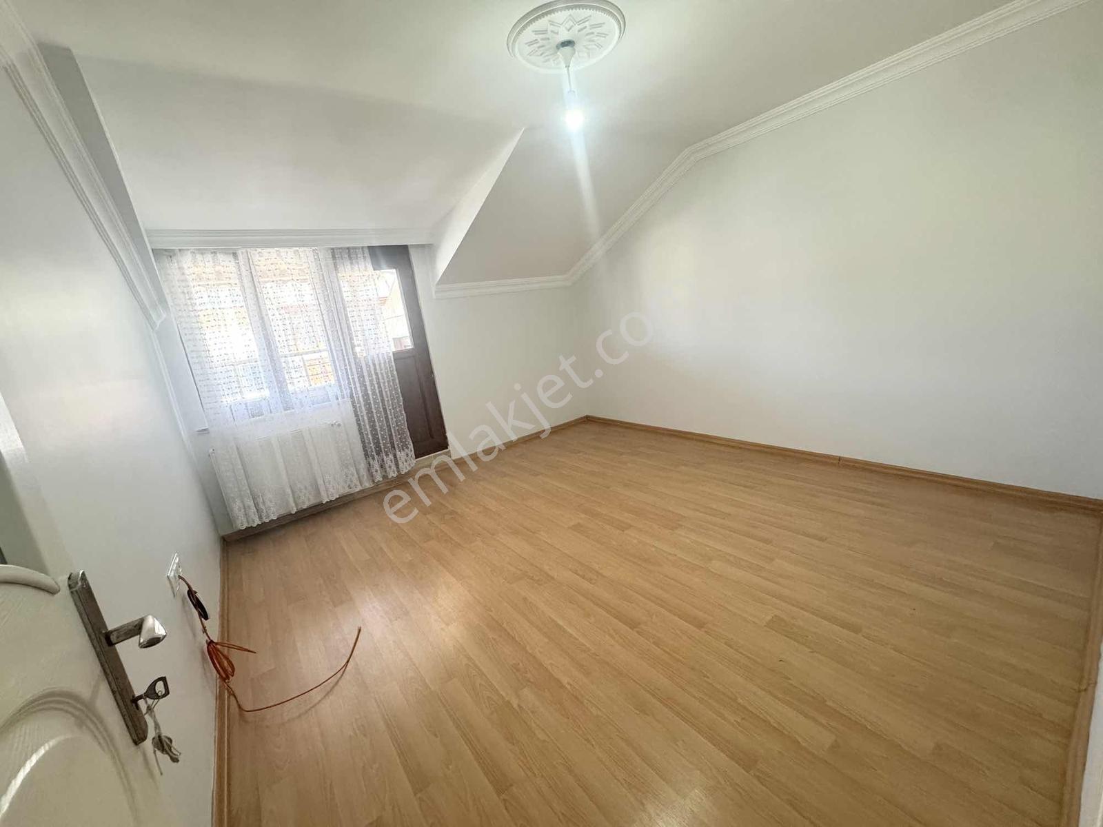 Yoldaş İnş Satılık 5+2 250 M2 10 Yaşında 2 Aileye Uygun Dublex - Görsel 2