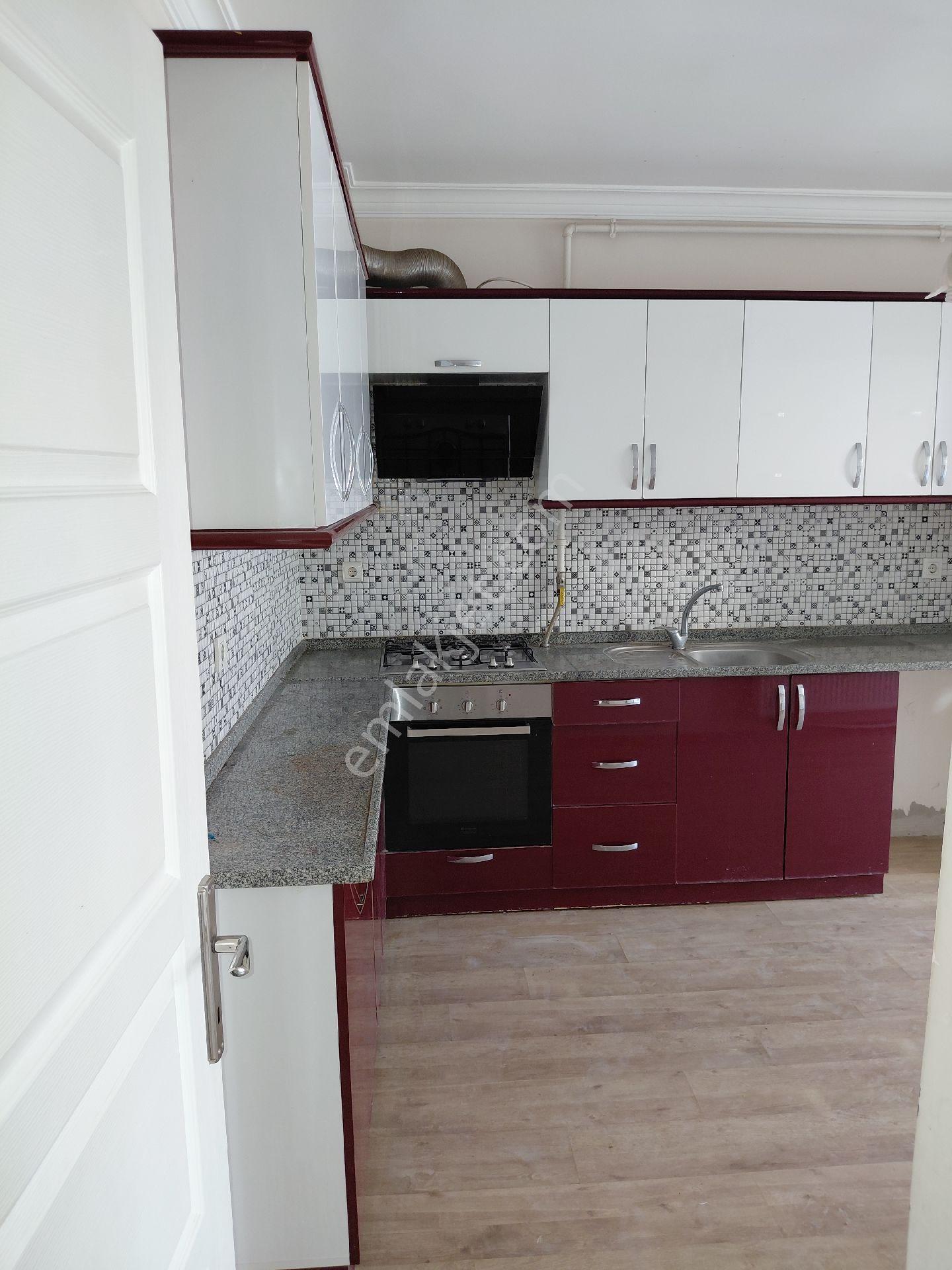 Buca Akıncılarda Kiralık 2+1 Kapalı Mutfak Doğalgazlı Yüksek Zemin Bahçeli Geniş Daire - Görsel 15