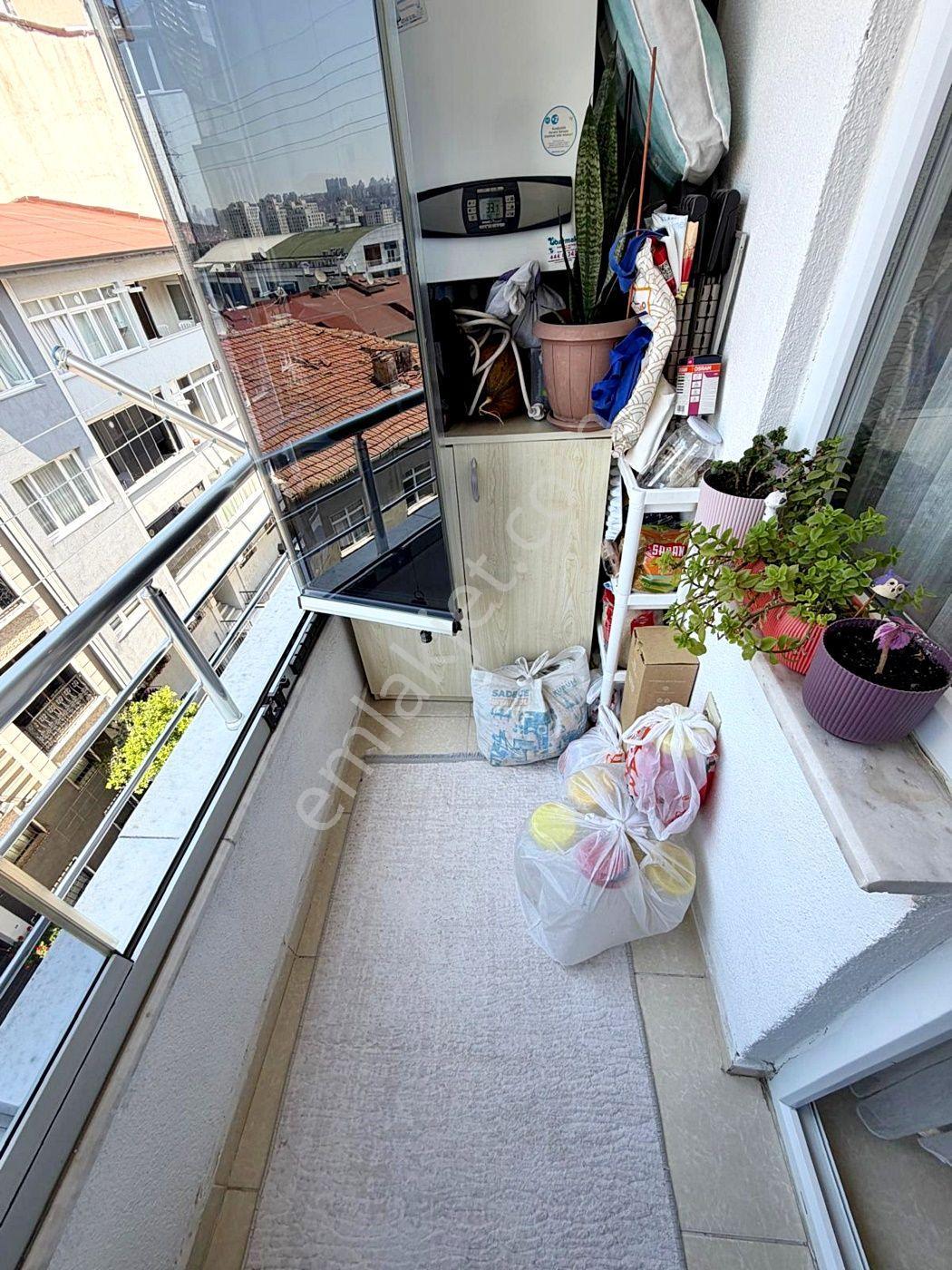 Alban'dan Metrobüse 1dk 90m² 2+1 Satılık Balkonlu Arakat Daire - Görsel 8
