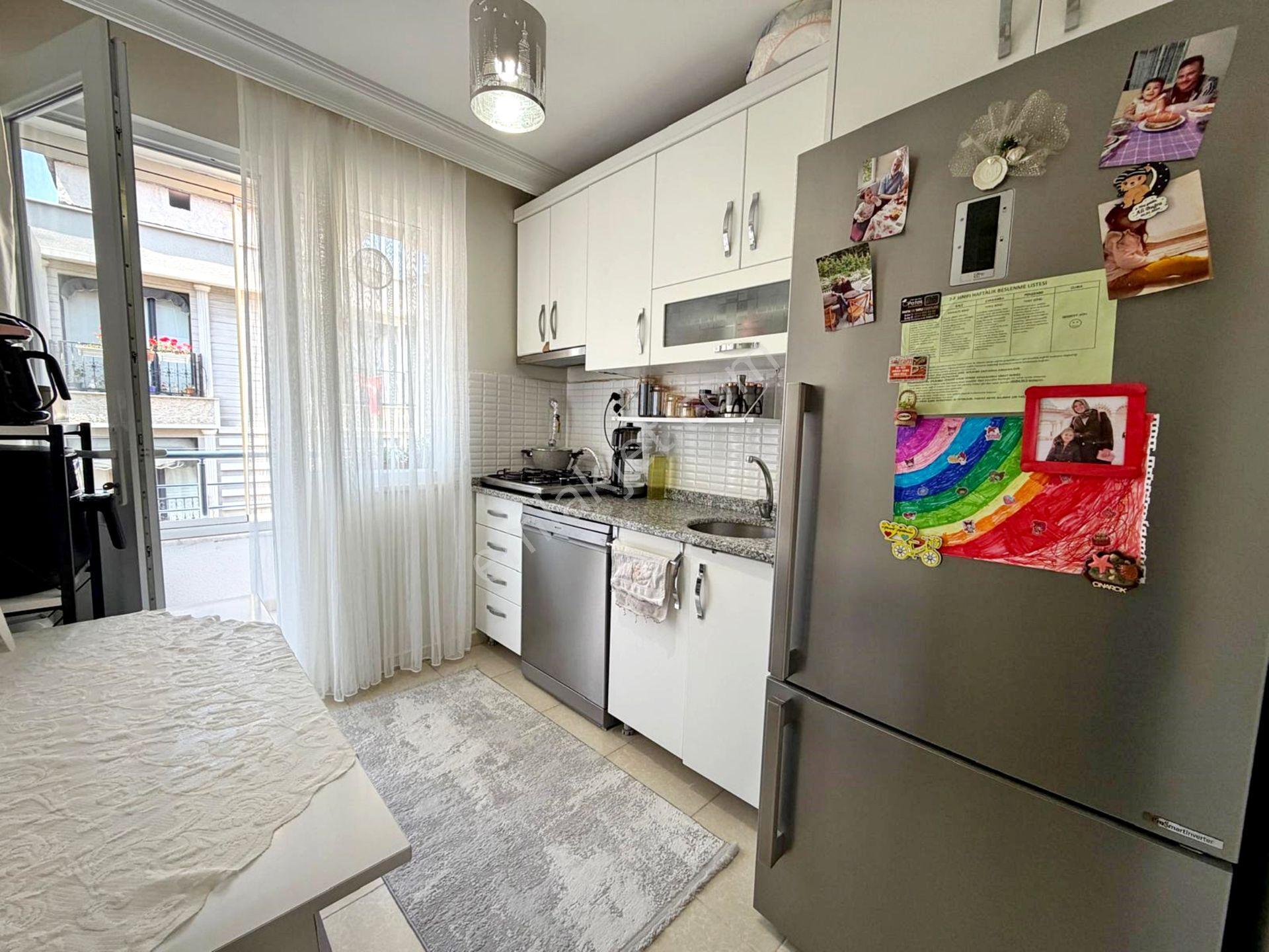 Alban'dan Metrobüse 1dk 90m² 2+1 Satılık Balkonlu Arakat Daire - Görsel 5
