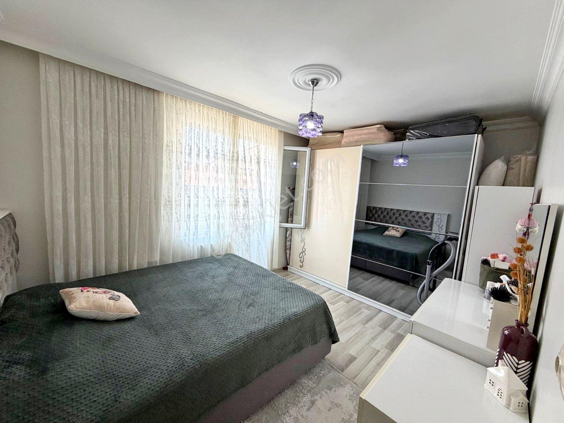 Alban'dan Metrobüse 1dk 90m² 2+1 Satılık Balkonlu Arakat Daire - Görsel 11
