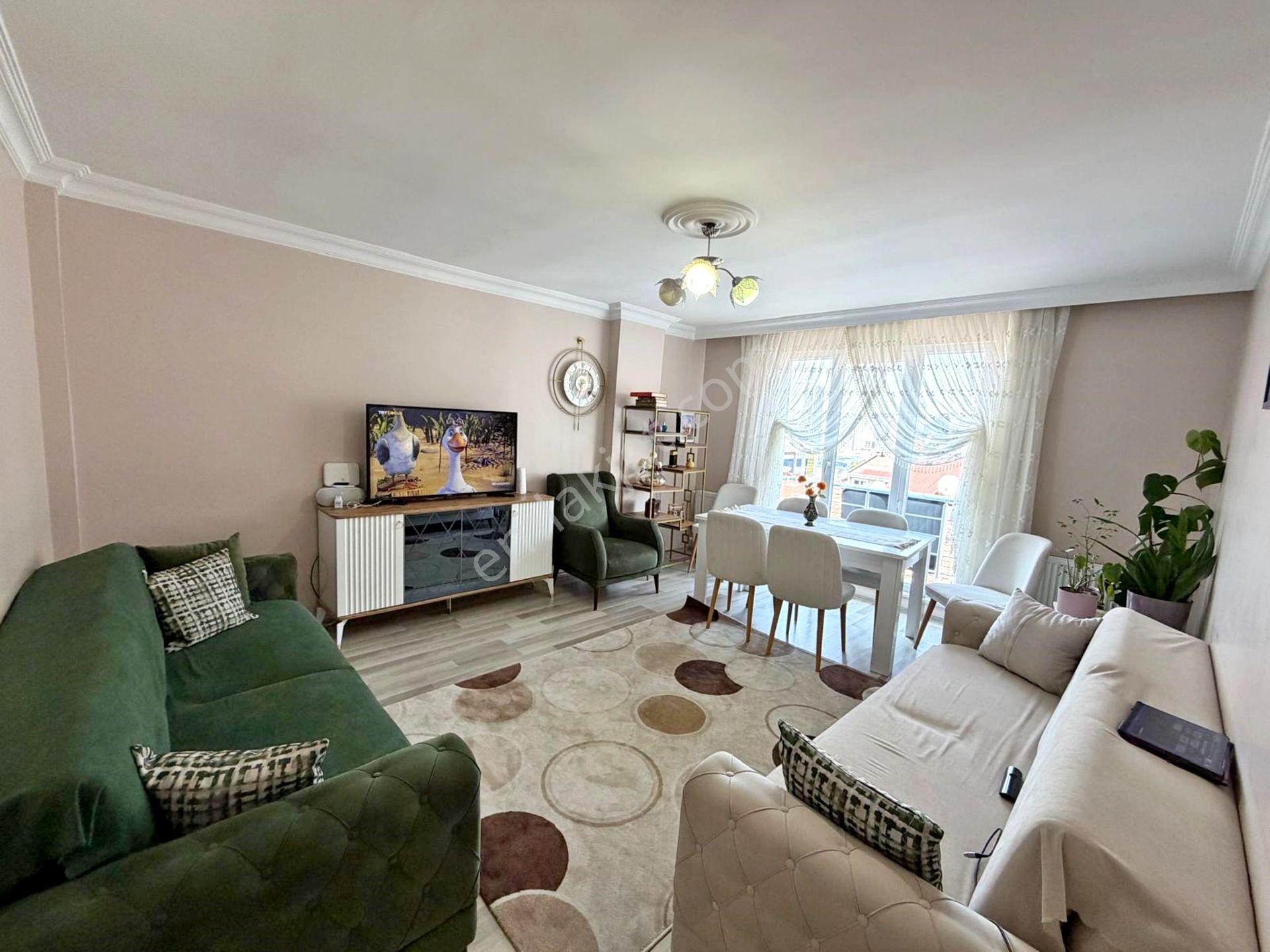 Alban'dan Metrobüse 1dk 90m² 2+1 Satılık Balkonlu Arakat Daire