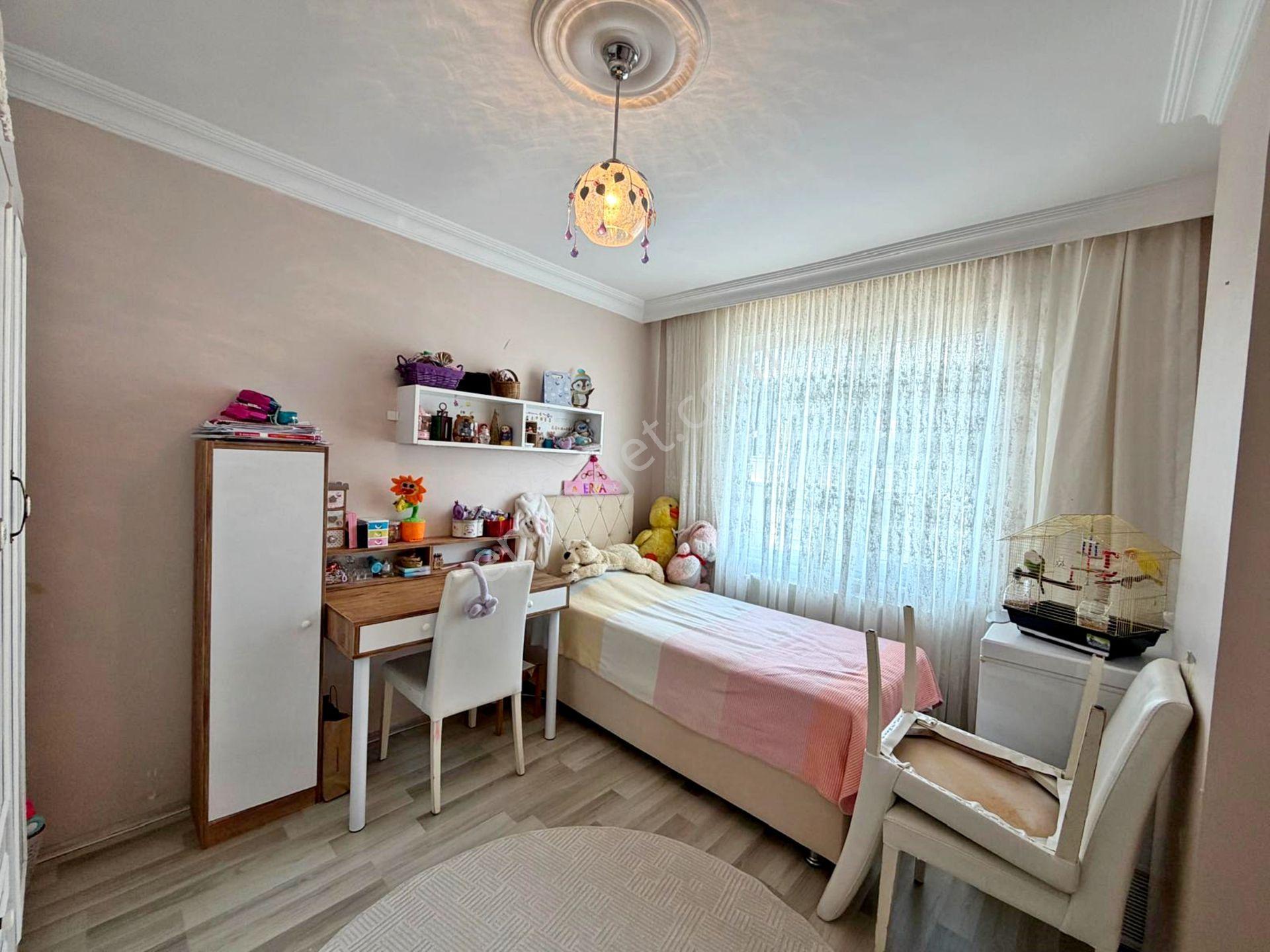 Alban'dan Metrobüse 1dk 90m² 2+1 Satılık Balkonlu Arakat Daire - Görsel 10