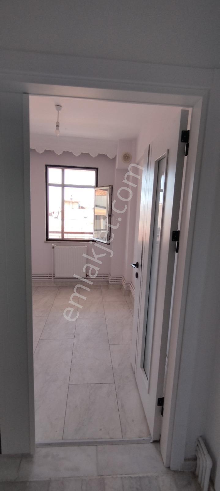 İzmir Karabağlar Yeşilyurt Vatan Mahallesi Satılık Ara Kat Daire - Görsel 13