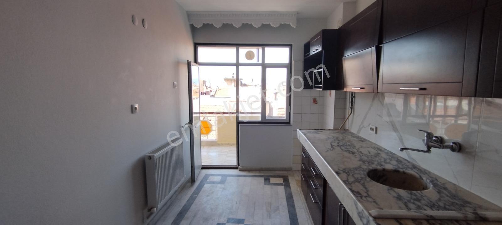 İzmir Karabağlar Yeşilyurt Vatan Mahallesi Satılık Ara Kat Daire - Görsel 24