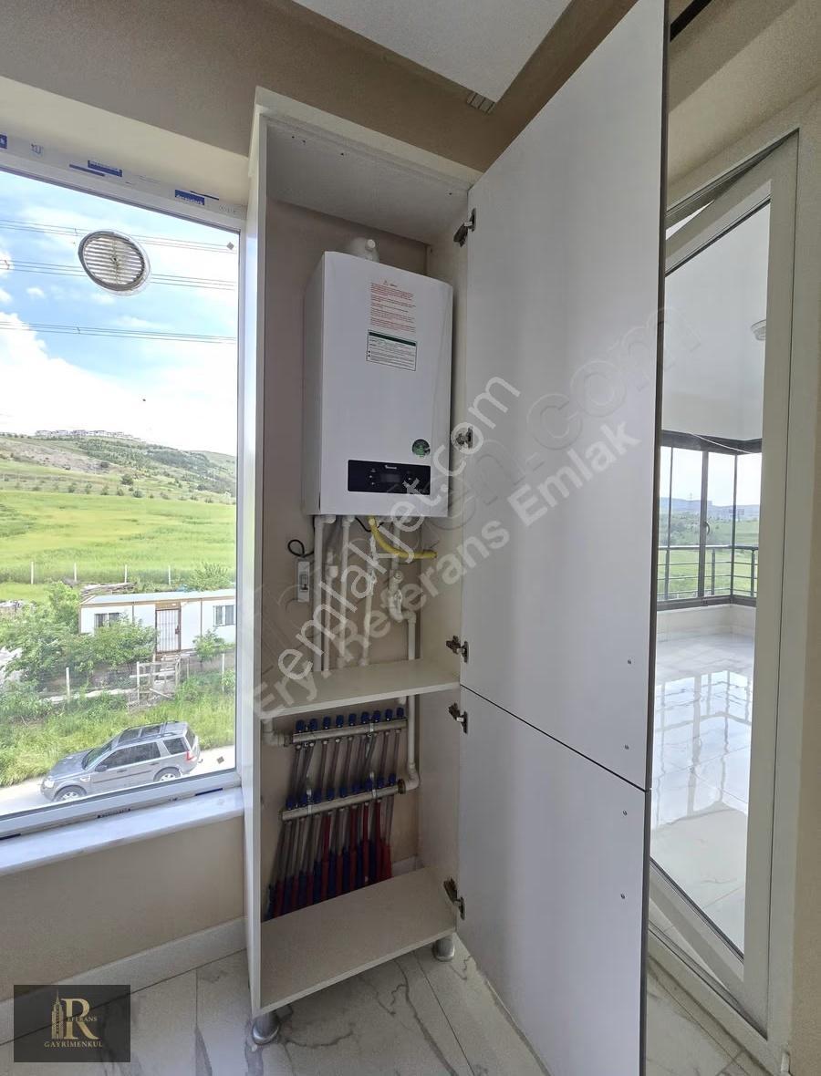 Bağlıca'da Teras Balkon Manzaralı Ara Kat Geniş Kiralık3+1 Daire - Görsel 10