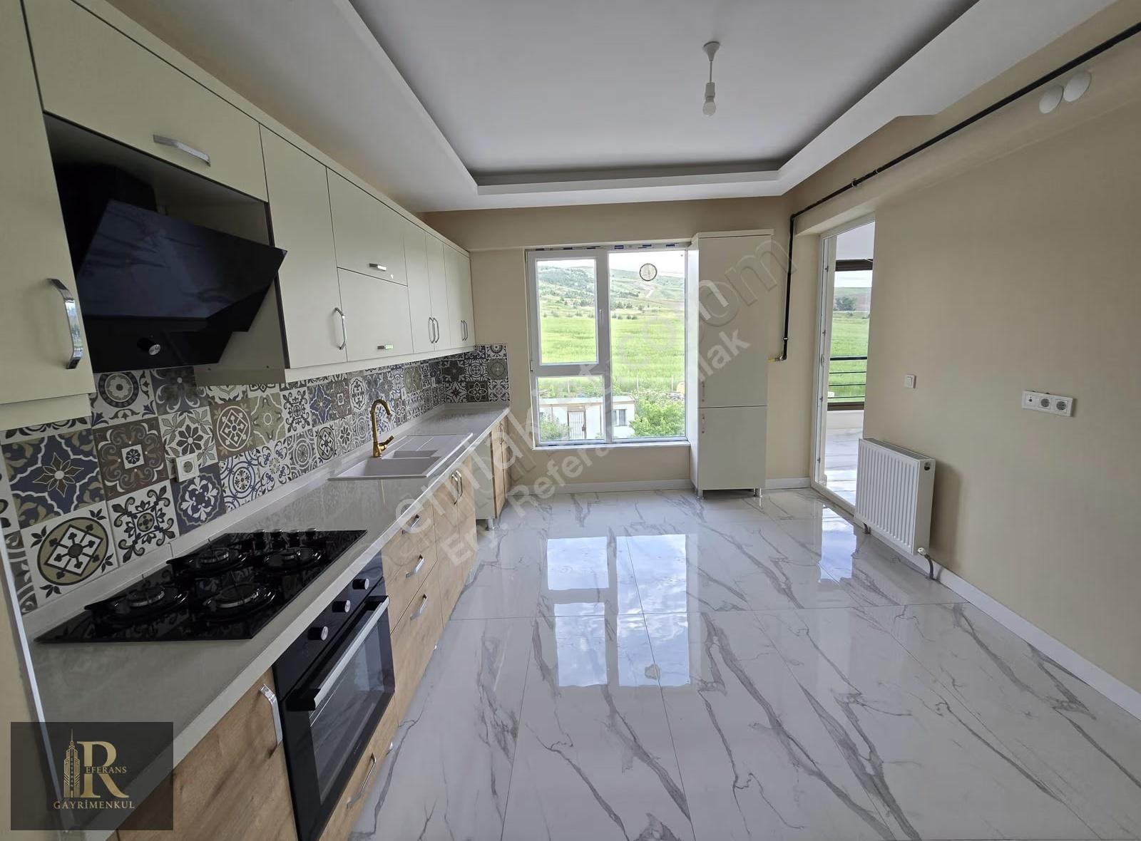 Bağlıca'da Teras Balkon Manzaralı Ara Kat Geniş Kiralık3+1 Daire - Görsel 28