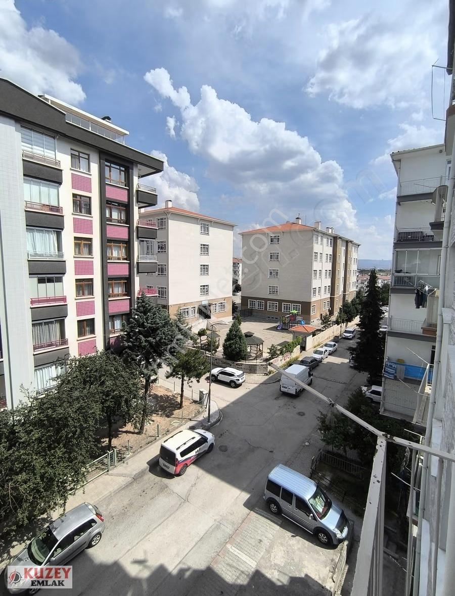 Kuzey Emlak'tan Ara Katta Full Yapılı Ön Cephe Satılık Daire - Görsel 15
