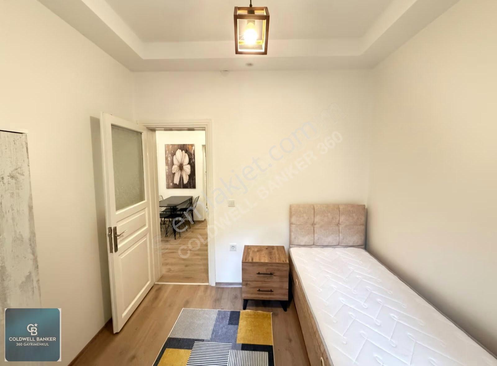 Ege Üniv Yakını, Küçükpark'ta Full Eşyalı 3+1 Kiralık Daire