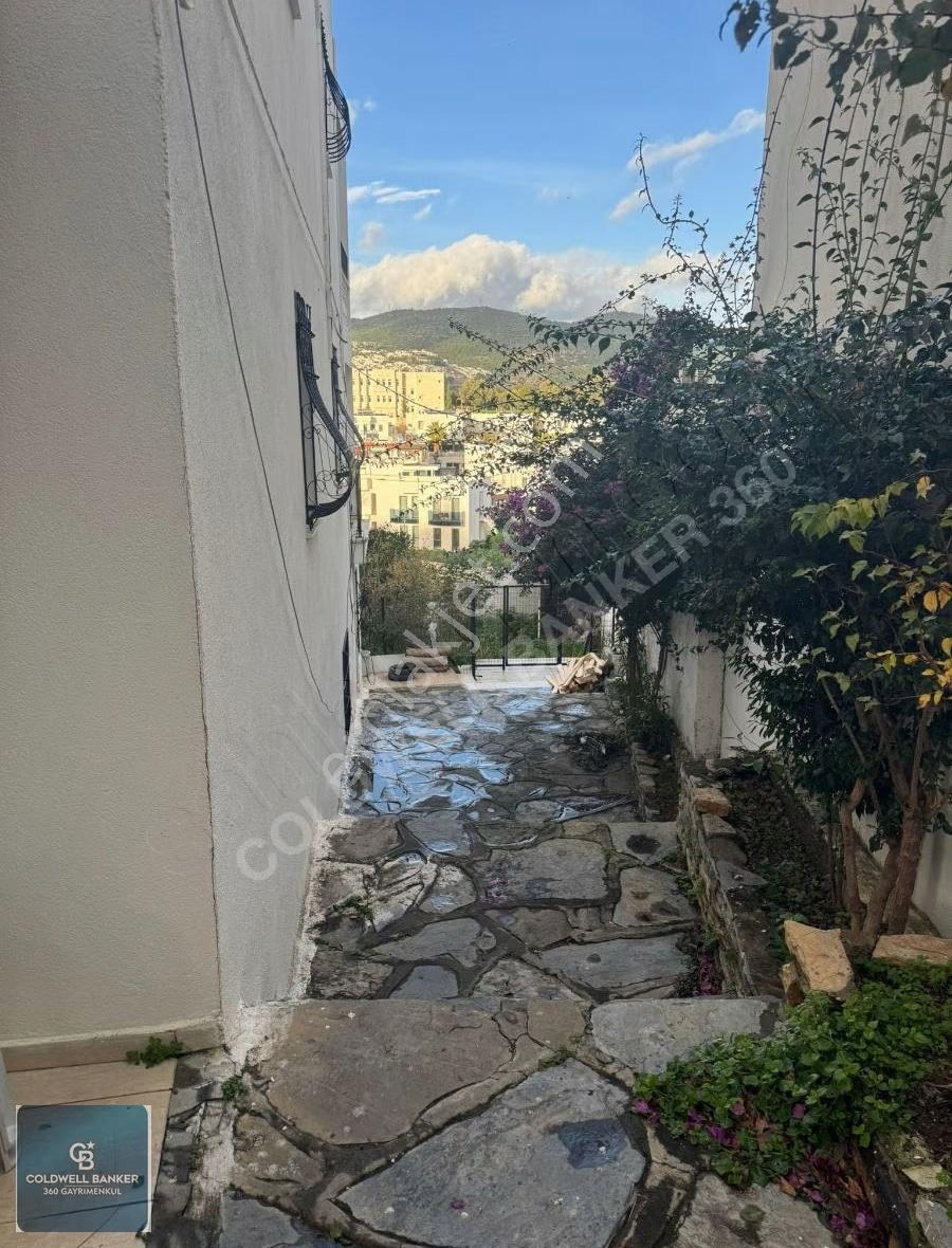 Gümbet Sahile 400 Metre | 404 M² Arsa Üzerinde, 385 M² Müstakil - Görsel 4
