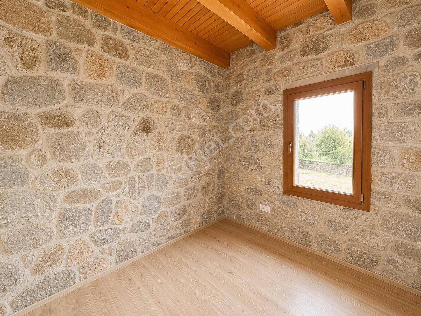 Müstakil Taş Ev Düzayak Konumlu 500 M2 Arsa İçinde Ortak Havuzlu - Görsel 16