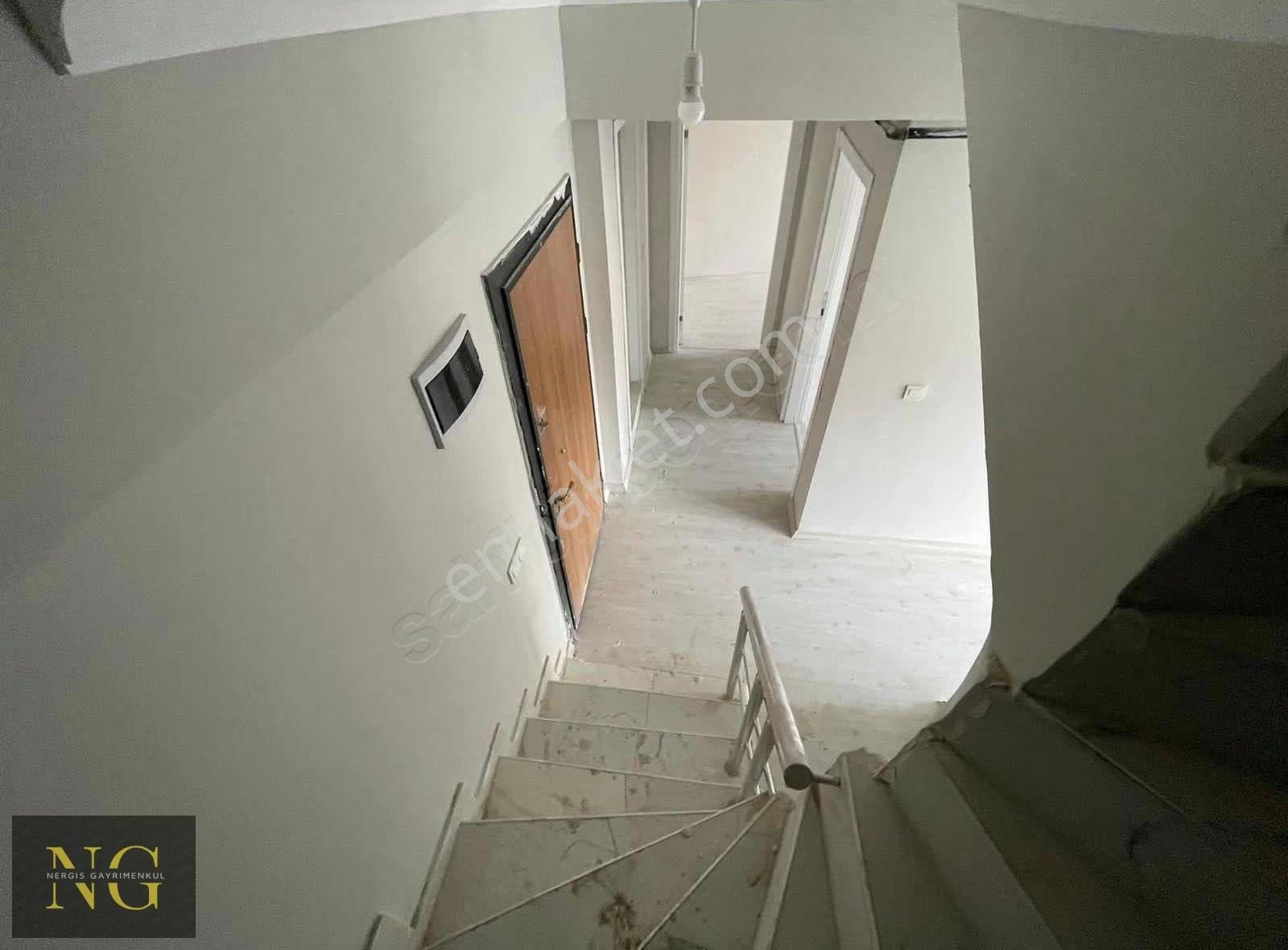 Nergis Den Hoşaplıoğlunda Kiralık 4+1 Dubleks Daire - Görsel 24