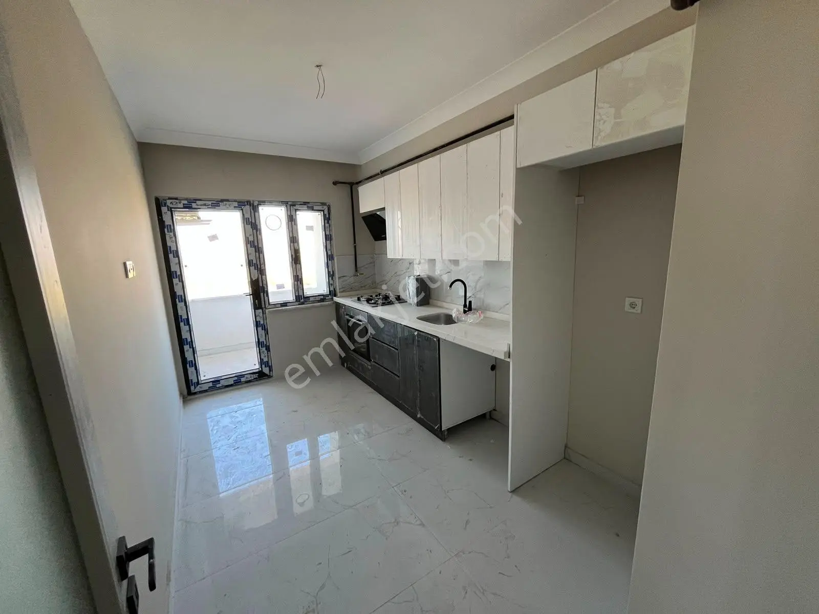 Sultangazi Cebeci'de Site İçerisinde 3+1 Ferah Kiralık Daire - Görsel 5