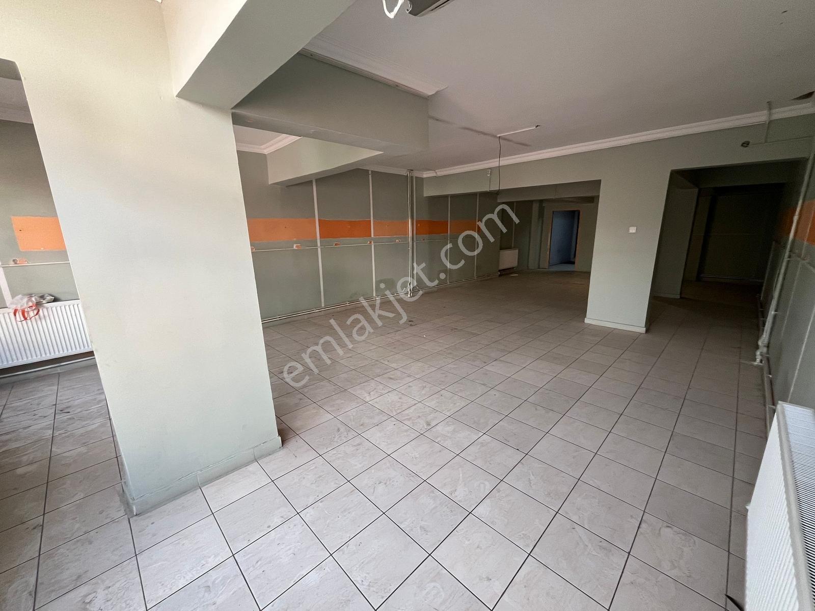 Zafer Caddesinde 2.katta 130 M2 İşyeri - Ofis - Görsel 4