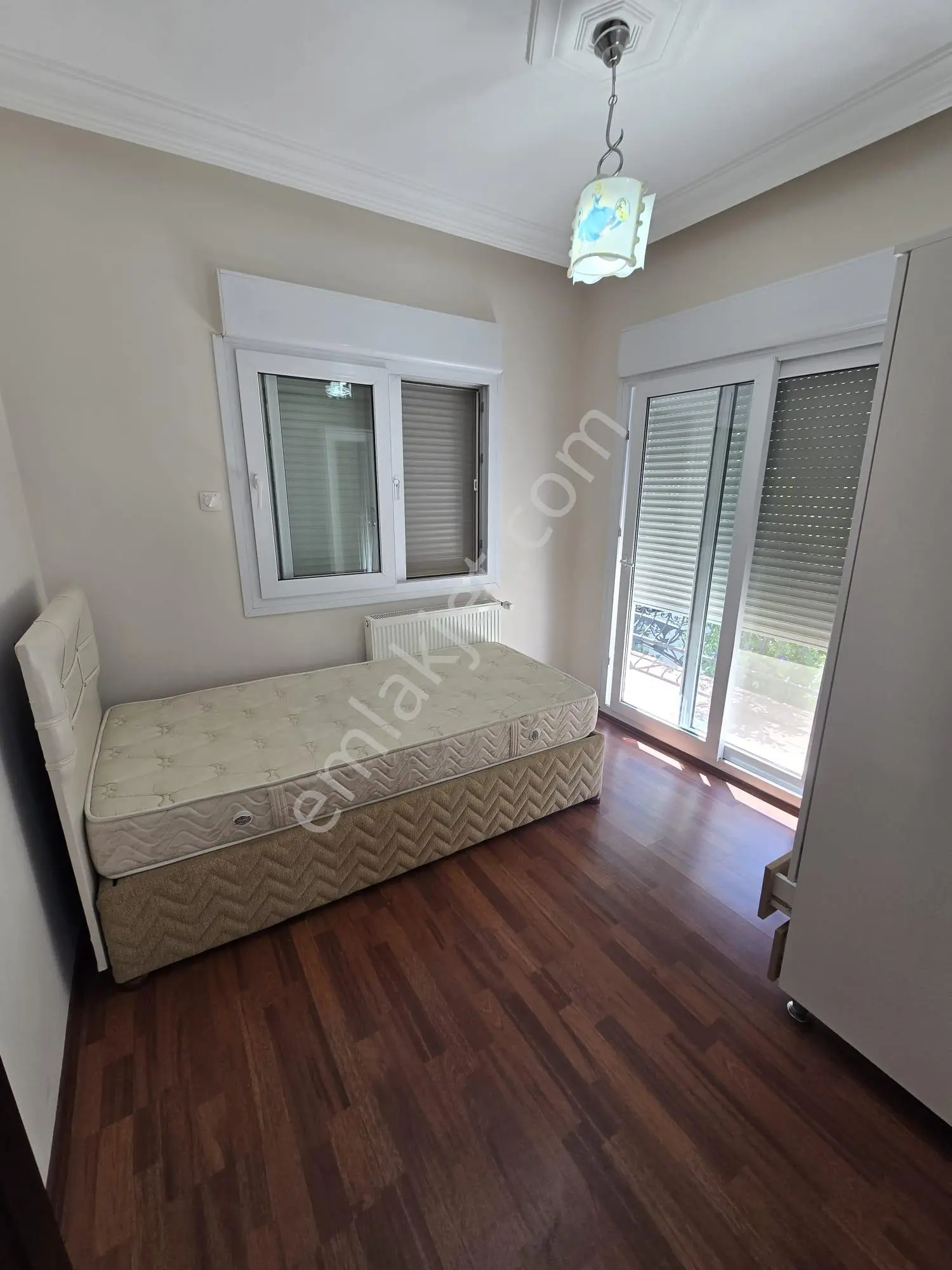 Balçova Çetin Emeç Mah. D.gazlı, Havuzlu Kiralık 6+1 Villa - Görsel 31