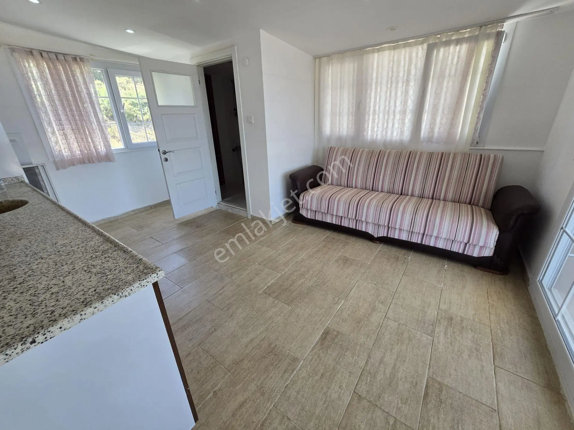 Balçova Çetin Emeç Mah. D.gazlı, Havuzlu Kiralık 6+1 Villa - Görsel 18