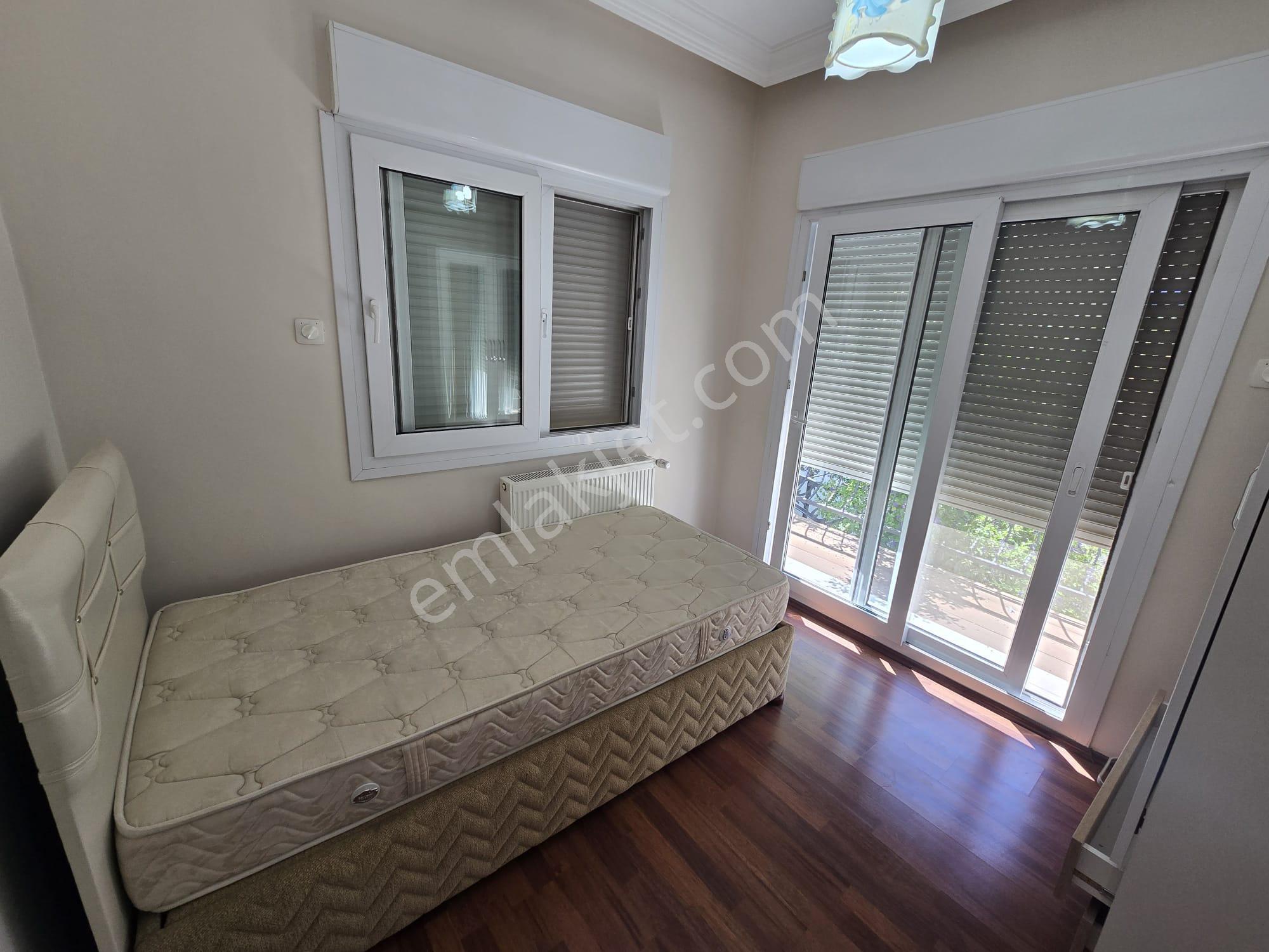 Balçova Çetin Emeç Mah. D.gazlı, Havuzlu Kiralık 6+1 Villa - Görsel 24