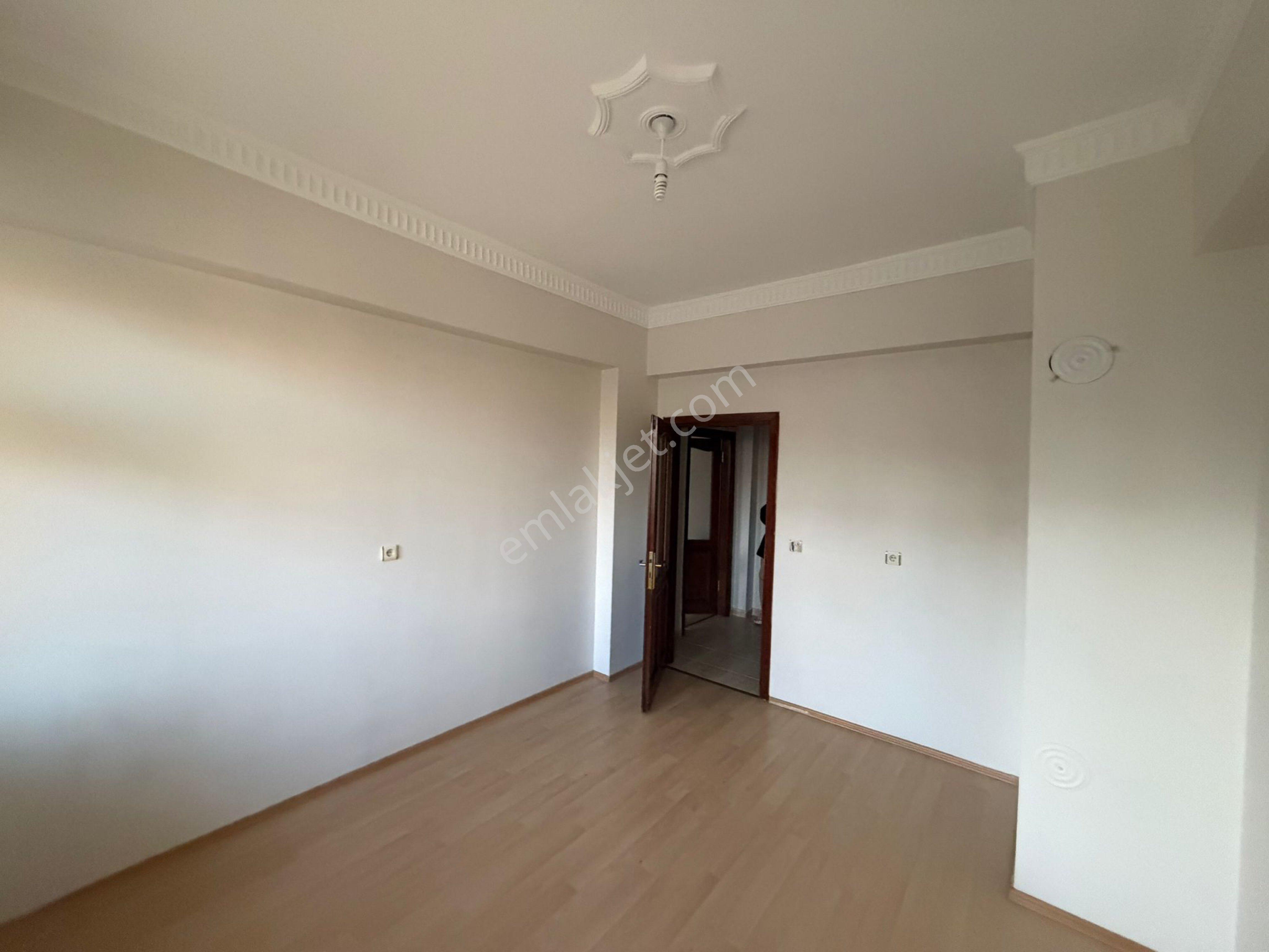 🌟 Özalp Perde Civarı / Kaçırılmayacak 3+1 Kiralık Ara Kat Fırsatı! 🌟 - Görsel 11