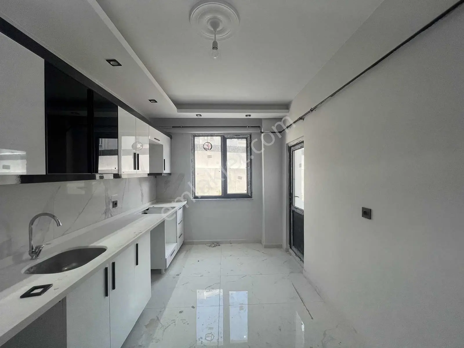 Çerkezköy İstasyon Mah. Havuzlu Site İçi Lüx 2+1 - Görsel 2