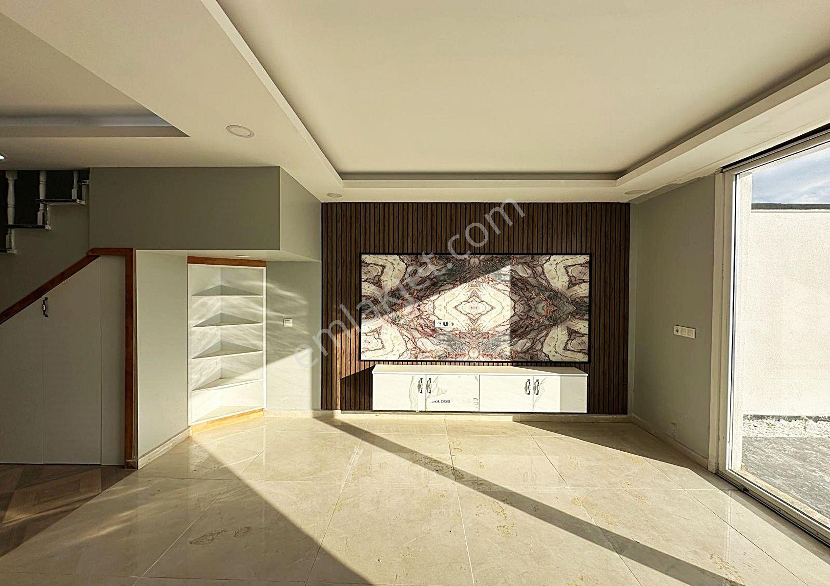 Büyükçekmecede Geniş Ailelere Özel Full Yapılı 5+1 Villa !!! - Görsel 11