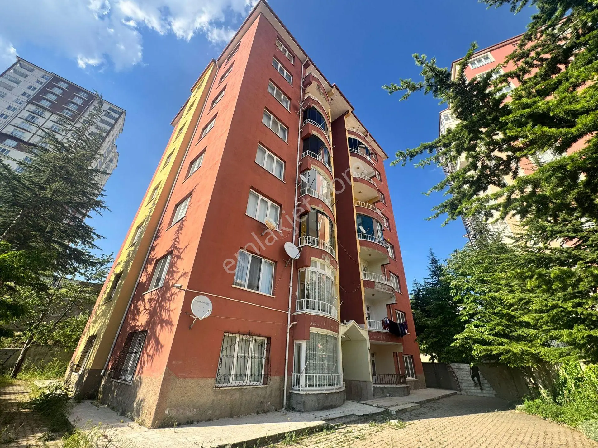 Kandil Cami Yakınında 3+1 Kiralık Daire***burcu Emlaktan***