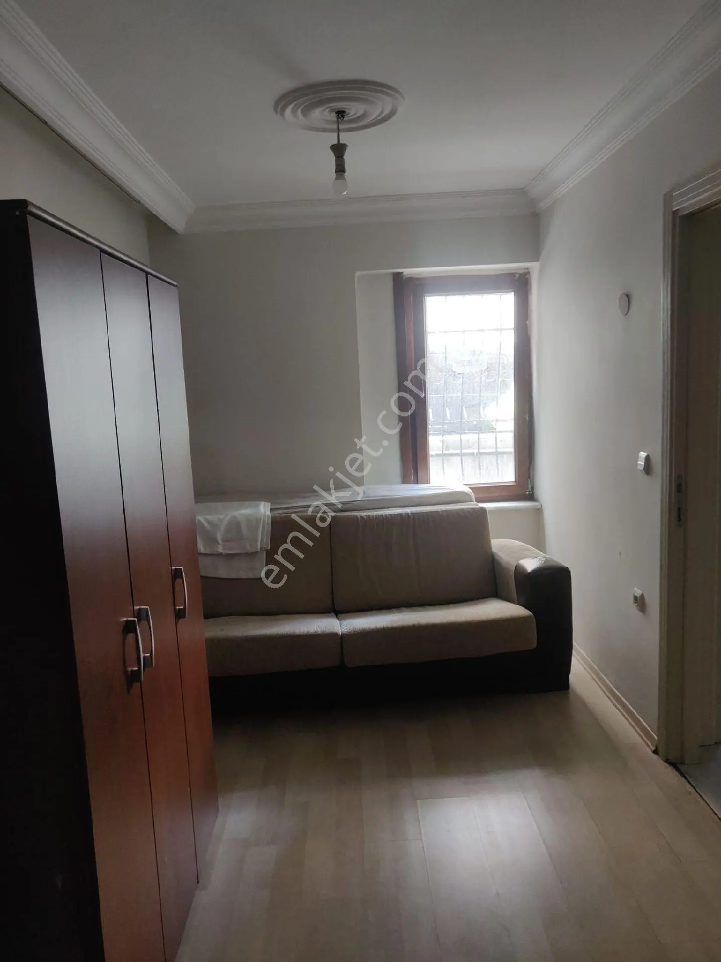Ege Emlaktan İstanbul Eyüpsultan Emniyettepe Mh Kıralık Full Eşyalı 1+1 - Görsel 3