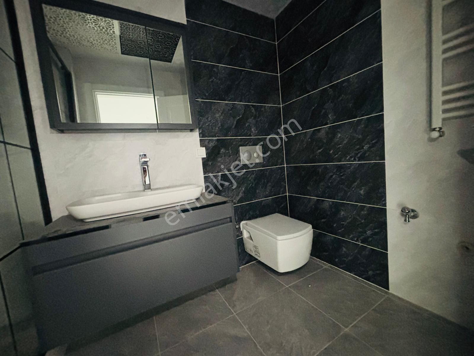 Güven'den 7/24 Güvenlikli,saunalı,havuzlu,k.otoparklı 3+1 Daire - Görsel 21
